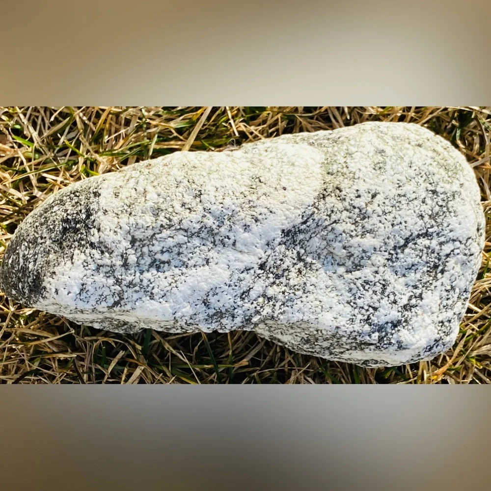 GraniteRock w/Hole For-Aquarium/Terrarium-Beautiful/Inserting/Beneficial/Natural